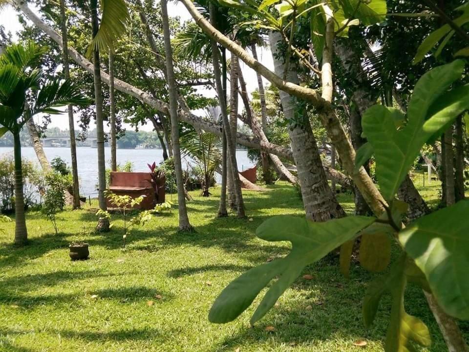 Ashtamudi Villa Коллам Экстерьер фото