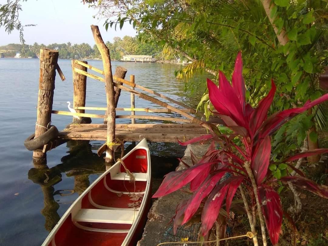 Ashtamudi Villa Коллам Экстерьер фото
